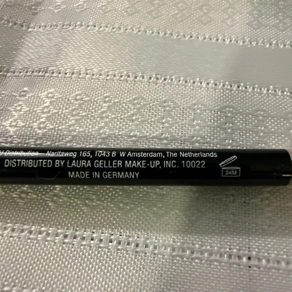 Laura‎ Geller I-Care Waterproof Eyeliner - Bone - 0.012oz.- unboxed